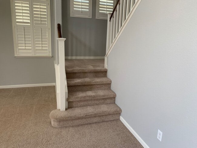 Photo - 492 Tilden Cir