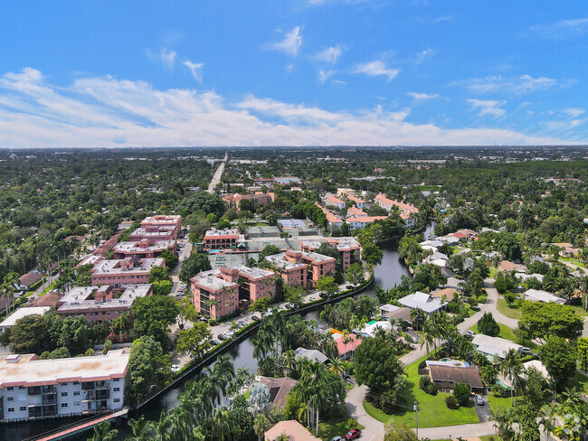 Building Photo - 620 Tennis Club Dr Unit #304 Rental