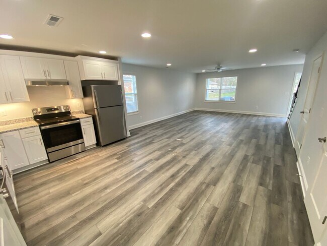 Photo - FOR LEASE - Brand New Construction, in Watertown!