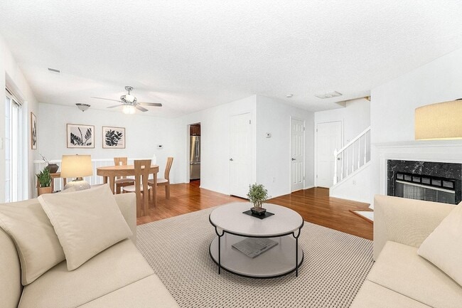 Photo - 19 Cottonwood St