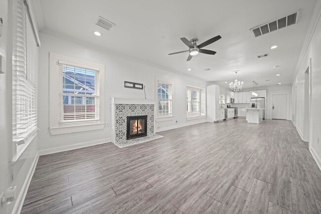 Photo - 5711 Sherman St