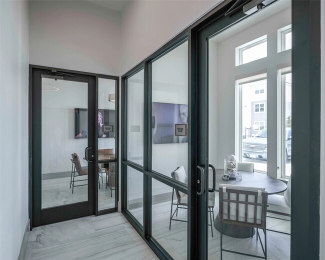 Photo - 13958 Cottingham Rd Unit 9306