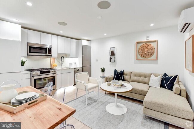 Building Photo - 1524 18th St NW Unit 3 Rental