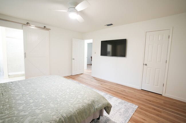 Photo - 2607 Aldford Dr