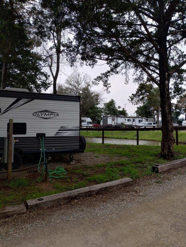 Lake view - 10382 W US Highway 82 Unit AT