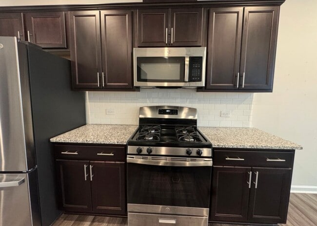 Kitchen - 1104 Lily Loch Way