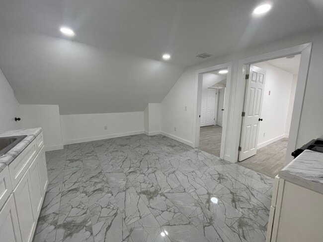 Photo - 148 Chilton St Unit 3