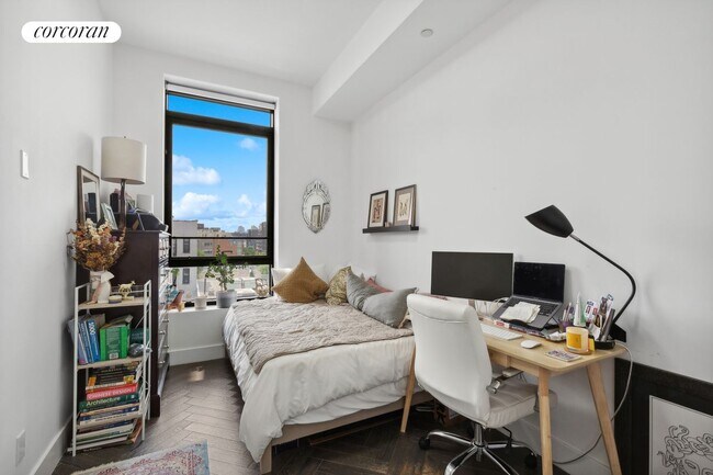 Photo - 11-12-12 44th Dr