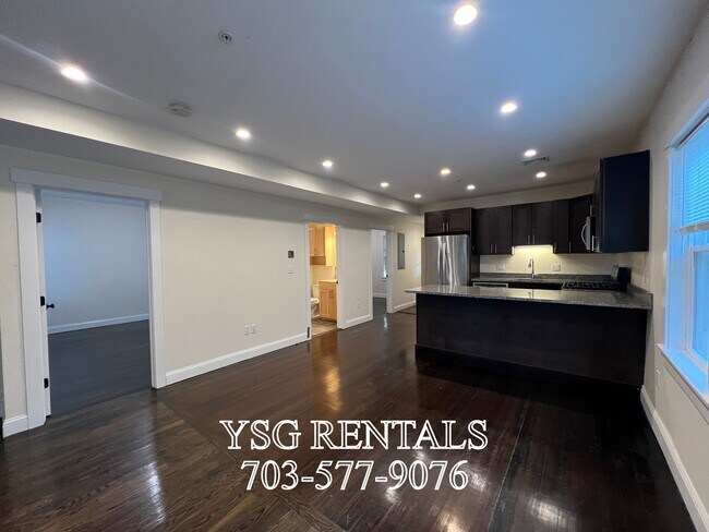 Photo - 194 Hillside St