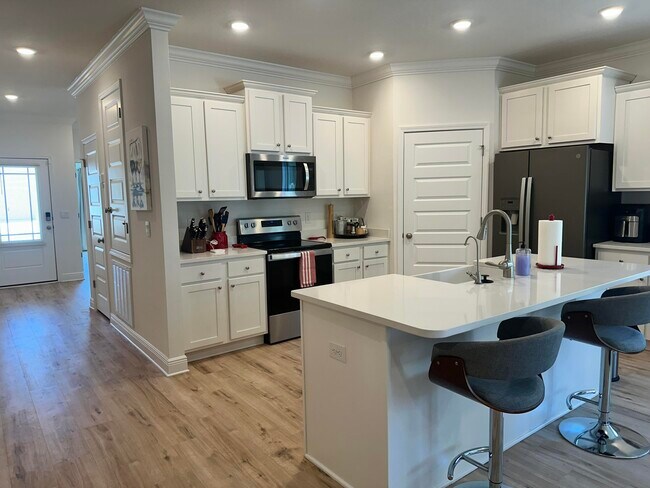 207 Sea Eagle Ln