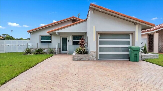 Building Photo - 15852 SW 108th Ave Rental