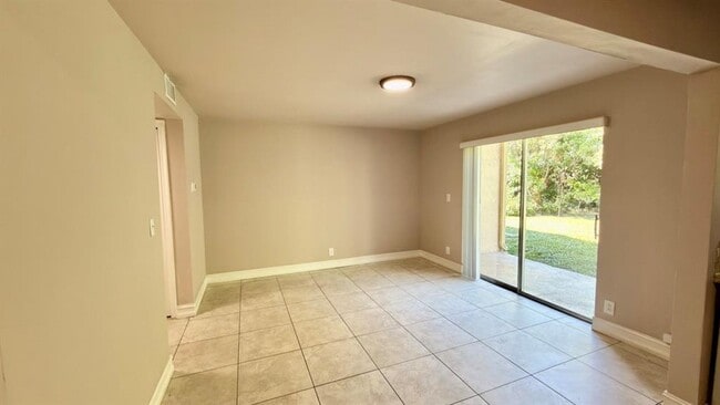 Photo - 3064 Riverside Dr