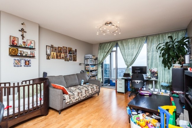 Building Photo - 100 E 14th St Unit 2608 Rental