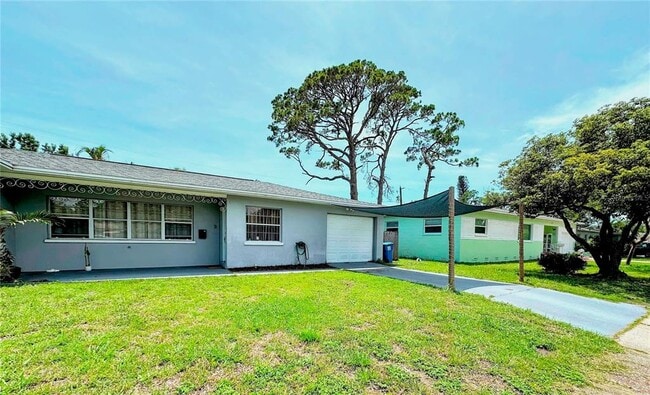 Photo - 1738 Tyrone Blvd N