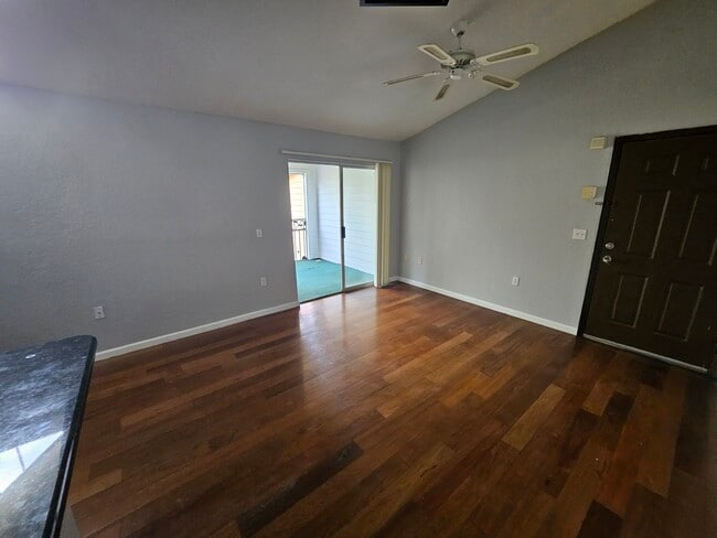 Photo - 5105 City St Unit 832