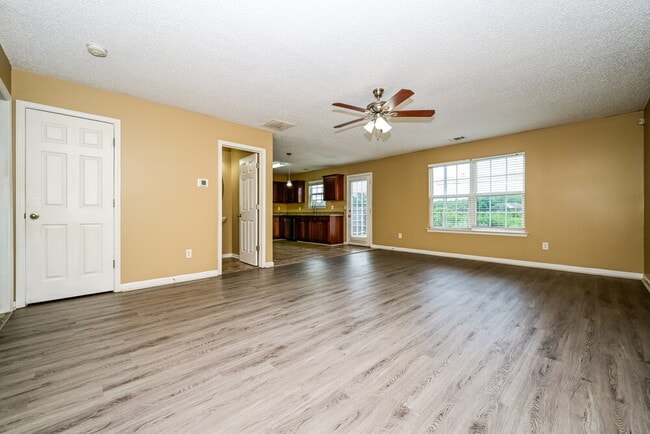 Photo - 1876 Simmons Ln