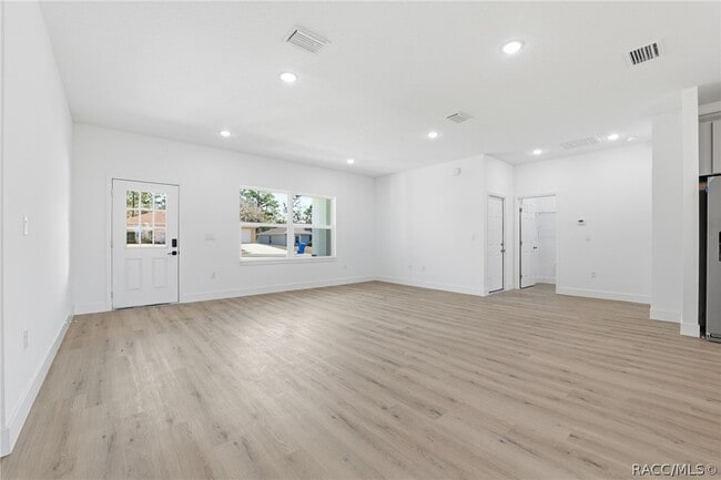 Photo - 2275 W Linden Dr