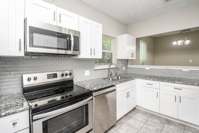 Photo - 4137 Galesburg St