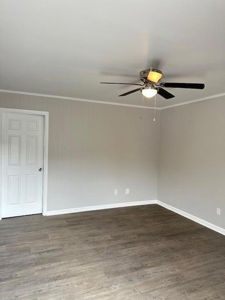 Photo - 707 20th St SE