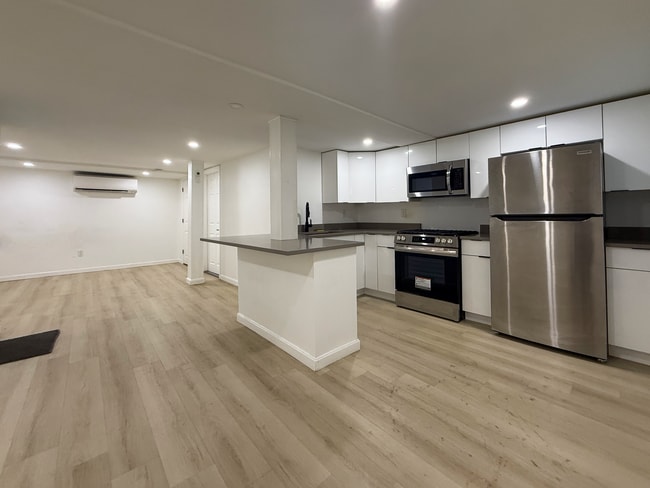 Photo - 39 Schofield St Unidad Modern Studio | Fox Point | Available Now