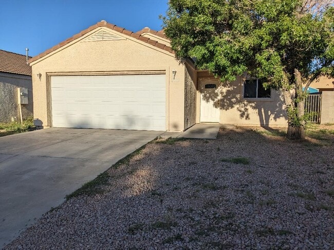 Building Photo - 3362 N Yuma St Rental