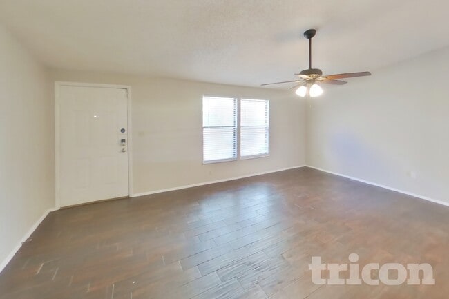 Photo - 8102 Chickasaw Ln