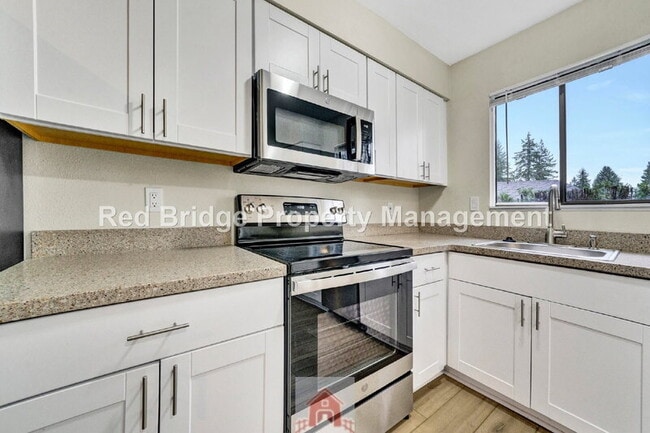 Photo - 17036 NE Oregon St