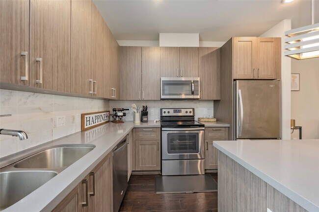 Photo - 2401 Crawford St Unidad A210