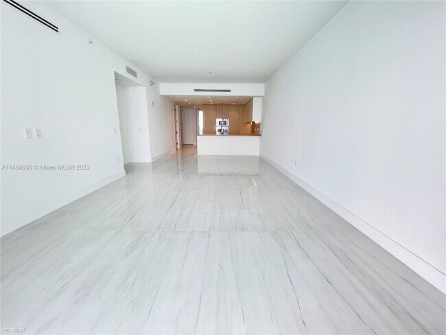 Photo - 2 br, 2.5 bath Condo - 15701 Collins Ave U... Unit 4003