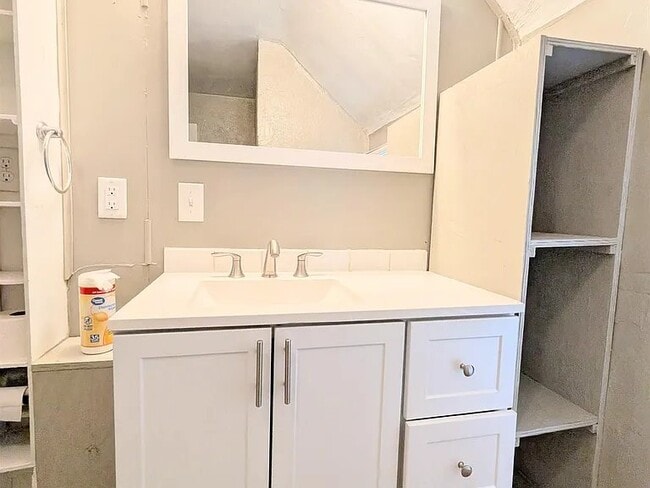 Photo - 206 W 13th Ave