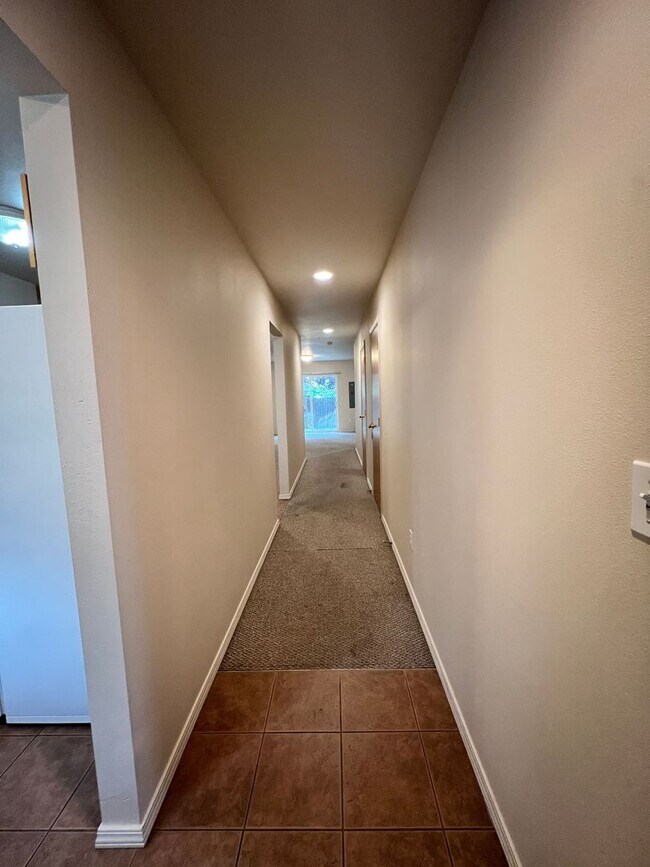 1713 W Fern Dr Unidad C