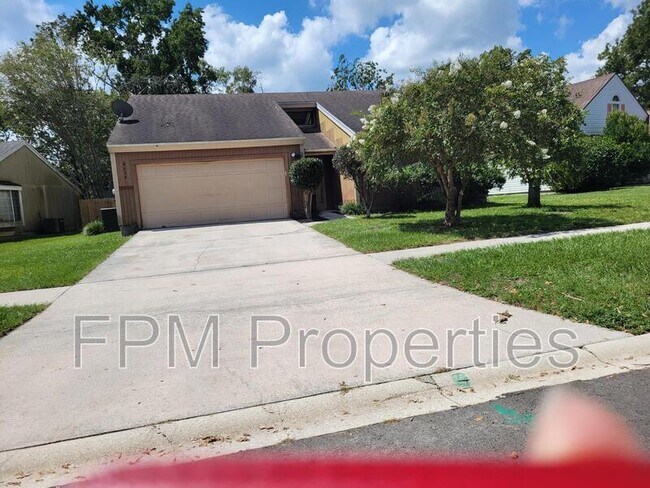 Photo - 8038 Loch Lomond Ln