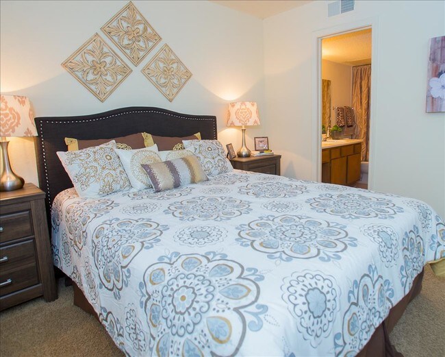 Creekwood Apartments