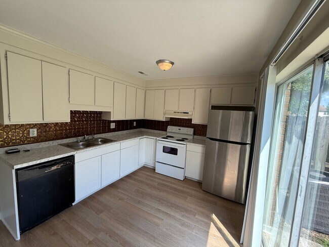 Photo - 6885 Shahid Row Townhome