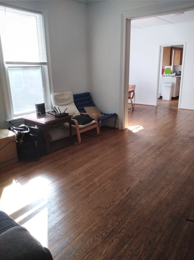 Photo - 927 E State St Unidad 1L