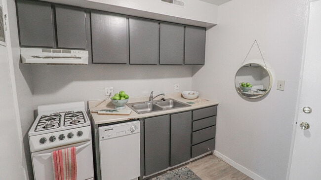 Photo - Southridge Apartments