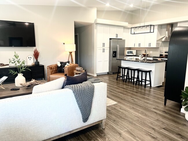 Photo - 1815 3rd St NW