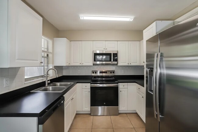 Photo - 112 Circle Hill Dr