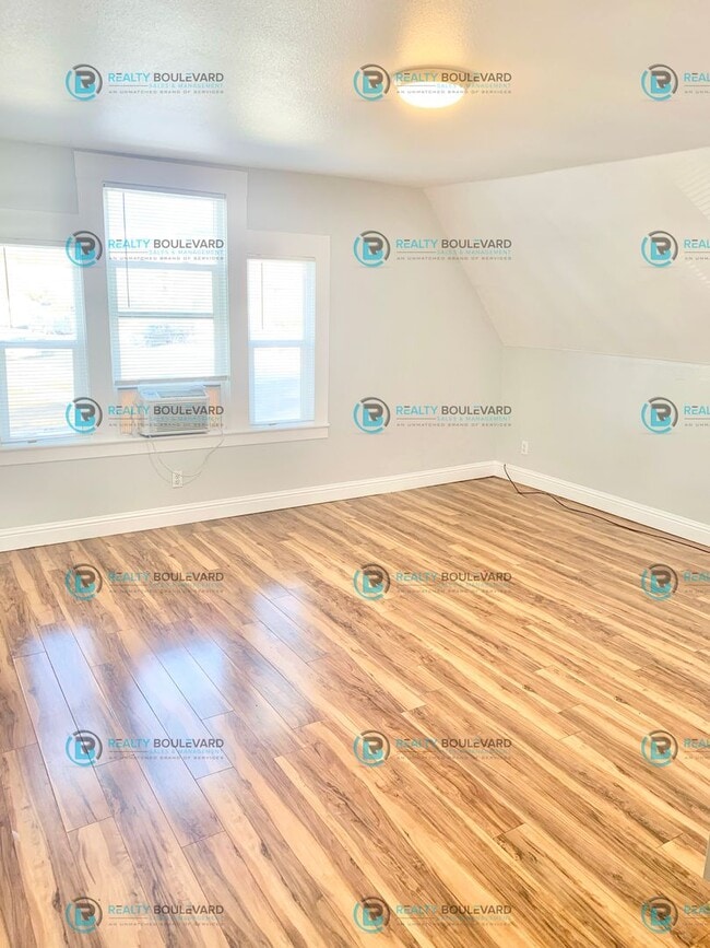 Photo - 1 Bedroom 1 Bath -Cozy & Convenient Living close to UNR, Downtown Reno and Freeway Access!