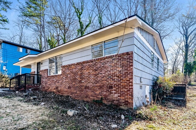 Photo - 204 Cathy Ln