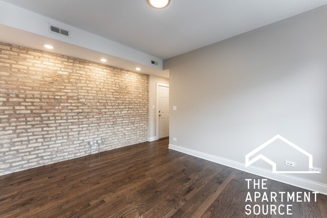 Photo - 2228 N Sawyer Ave Unit 1W