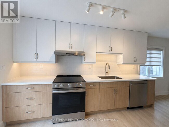 Photo - 42 Bartley Dr Unit 2