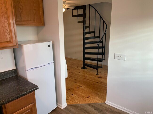 Photo - 3577 Old Stage Rd N