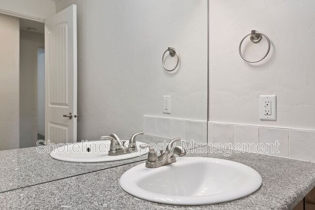 Photo - 2110 Brittany Ln