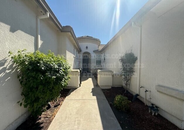 Photo - 5891 Silver Oak Cir