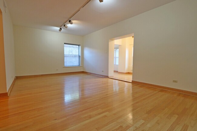 Photo - 918 W Buena Ave Unidad 1