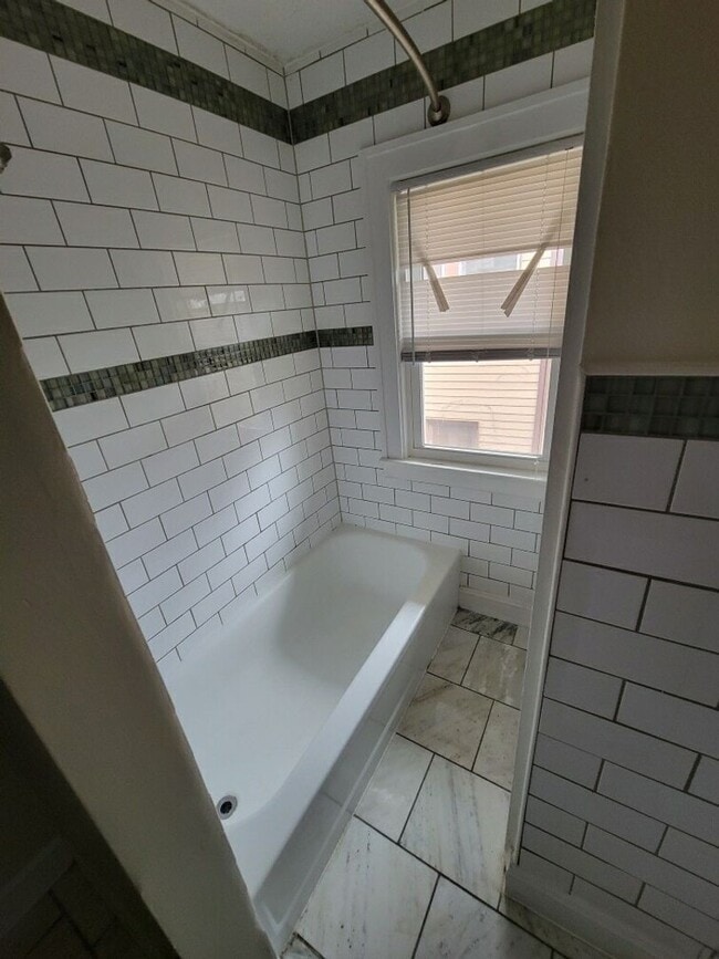 Photo - 29-31 E Kelso Rd Unit 31 E Kelso