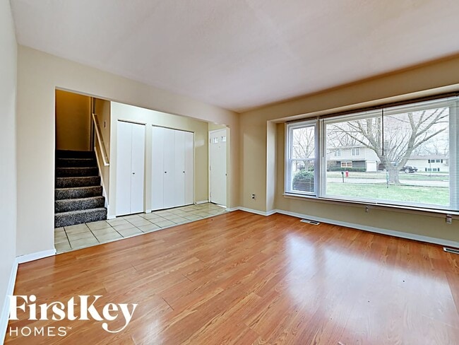 Photo - 22627 Mission Dr