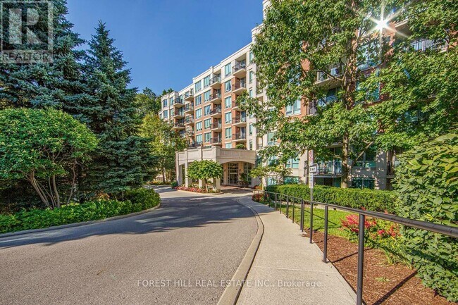 Photo - 38 William Carson Crescent Unité 114