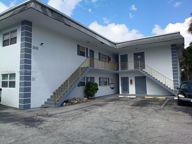 Photo - 1001 NW 45th St Unit 6
